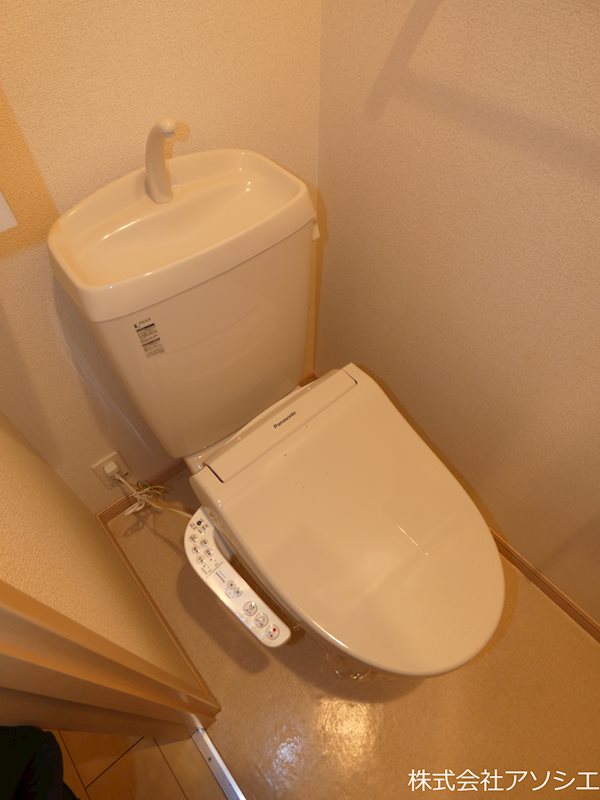 トイレ　ウォシュレット便座