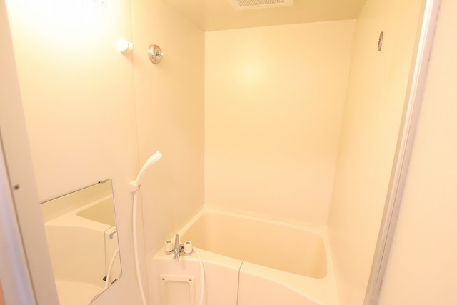 バス・シャワールーム　バスルーム！