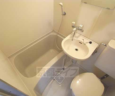 バス・シャワールーム　ユニットバスです。