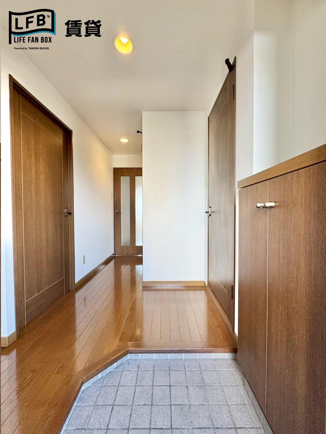 玄関　※画像は同間取り別部屋。現況優先です。