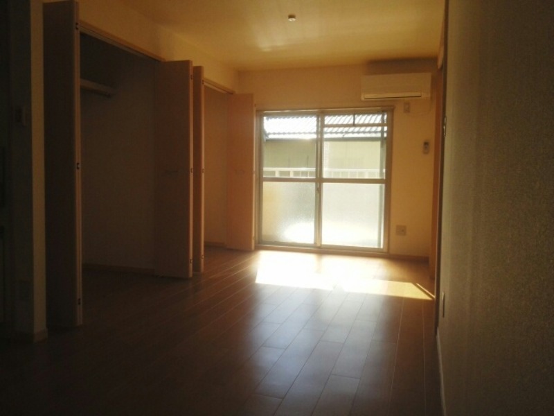 居室・リビング　図面と現状に相違がある場合には現状を優先