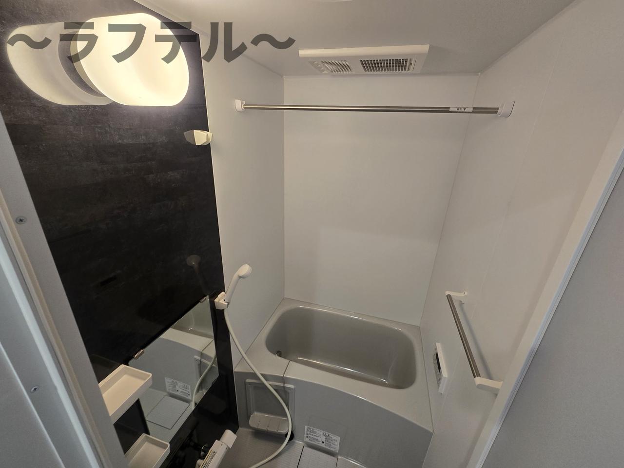 バス・シャワールーム　同メーカー施工　別部屋イメージ写真