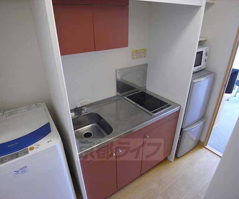 キッチン　コンパクトなキッチンです。