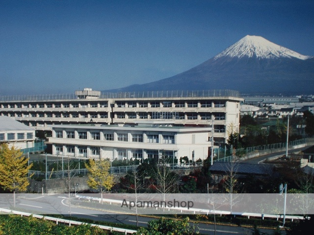 中学校　岳陽中学校（中学校）まで999m