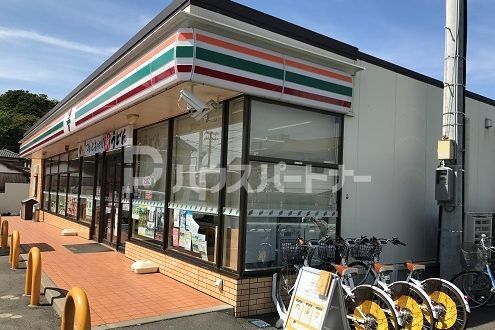 コンビニ　セブンイレブン幕張店（コンビニ）まで1070m