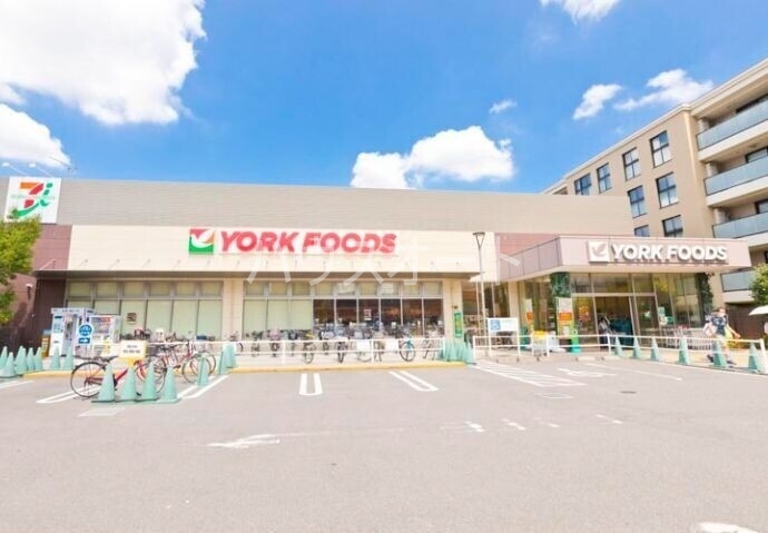 スーパー　ヨークフーズ三ノ輪店（スーパー）まで590m