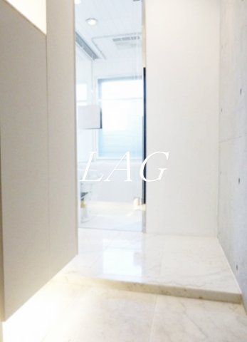 玄関　玄関です。