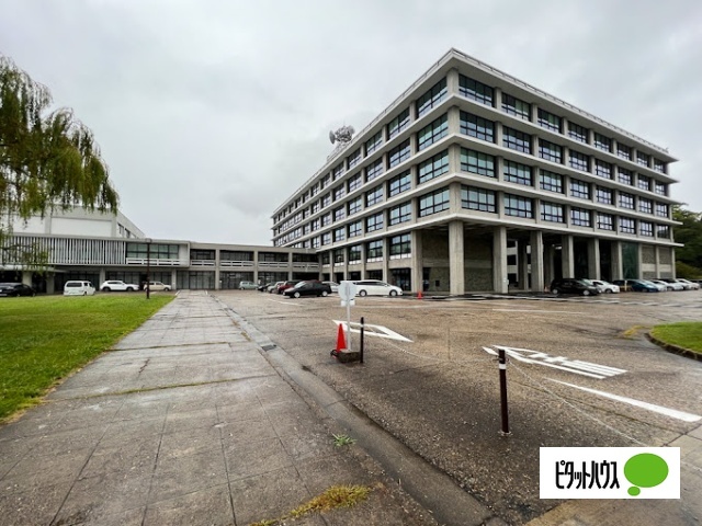 役所　島根県庁（役所）まで1991m