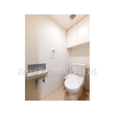 トイレ　同タイプ29階のお部屋を撮影。仕様が異なることがあります。