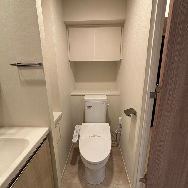 トイレ　※写真は同タイプ住戸です。