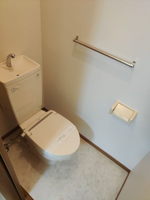 トイレ　清潔感のあるトイレです