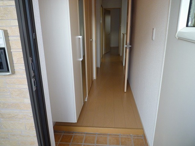 玄関　明るい玄関です