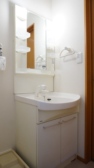 洗面設備　独立洗面台なら落ち着いて身支度ができます☆