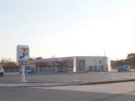 コンビニ　セブンイレブン（コンビニ）まで600m