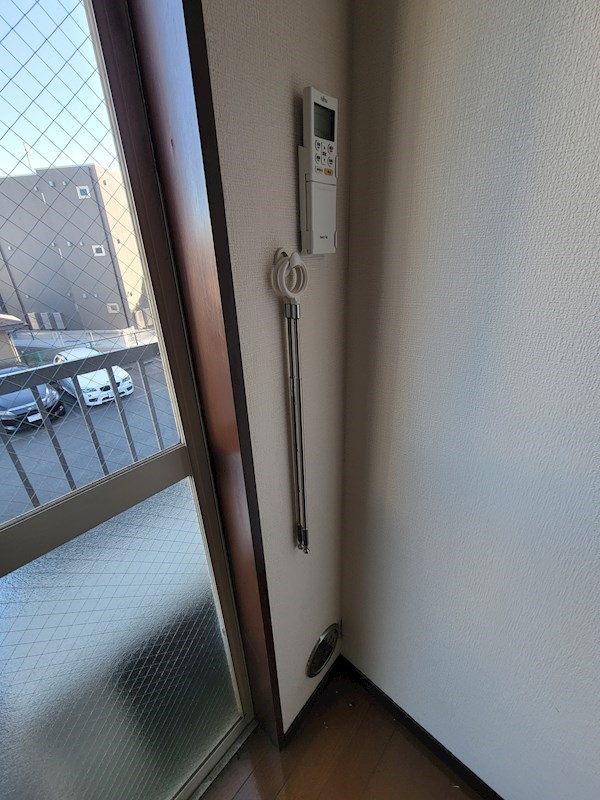 その他設備　室内物干し有