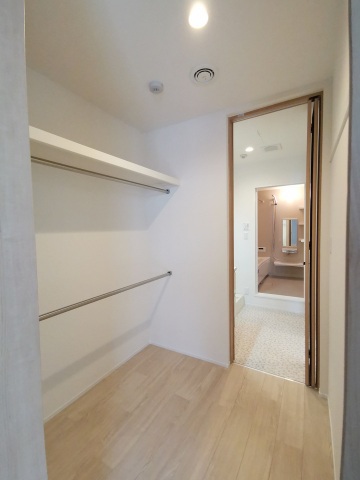 収納　ウォークインクローゼット