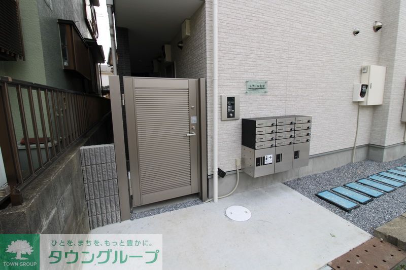 エントランス　バルコニー