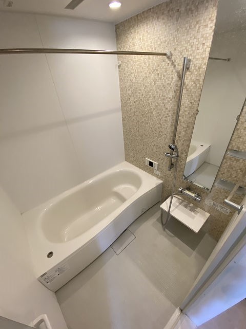 バス・シャワールーム　お風呂です