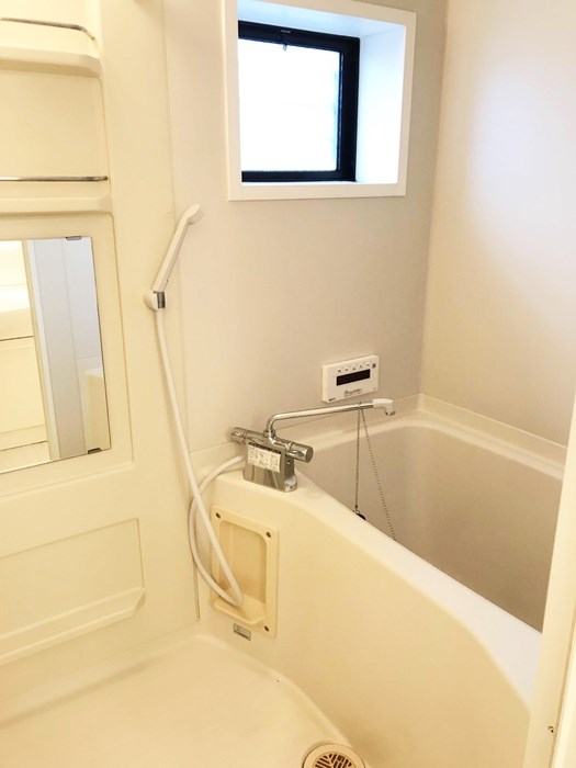 バス・シャワールーム　室内写真は別号室