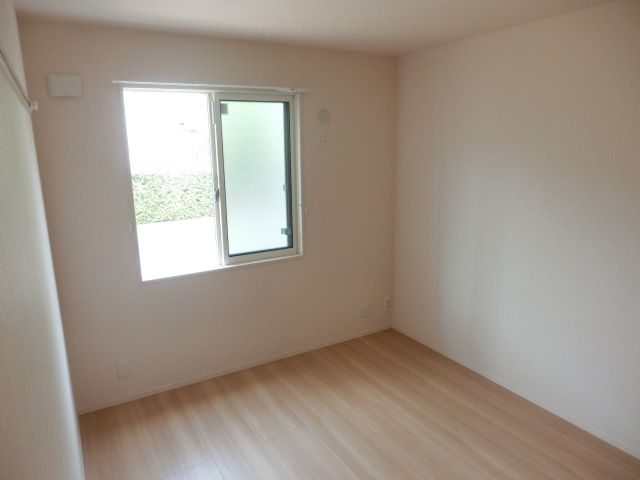 その他部屋・スペース　南向きで陽当たり良好です