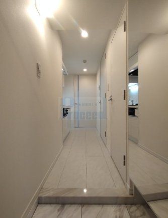 玄関　広々とした玄関部分