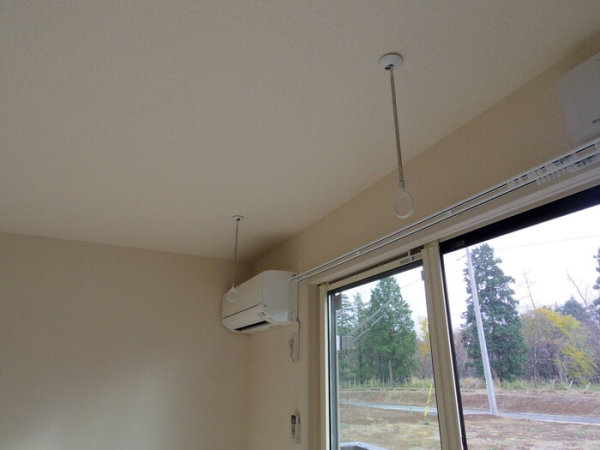 その他設備　室内物干し付きで雨の日も洗濯物が干せます♪