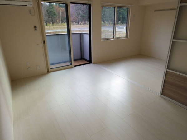 居室・リビング　日当たり良好、団らんスペース