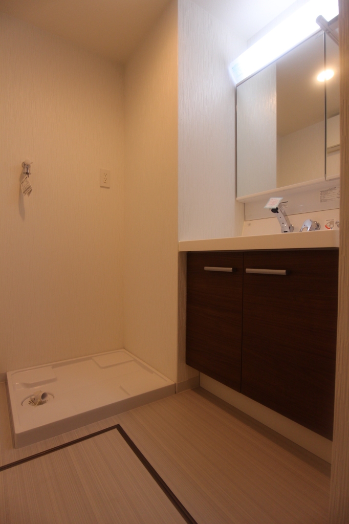 洗面設備　洗面脱衣所　※別号室参考写真