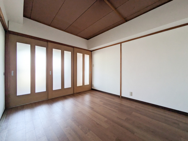チサンマンション大橋の居間写真