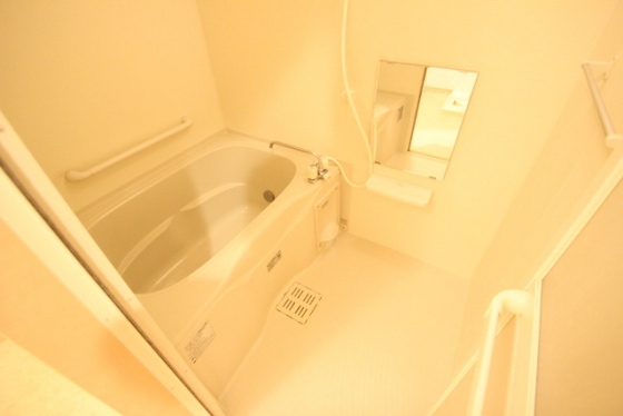 バス・シャワールーム　※別部屋の写真です。