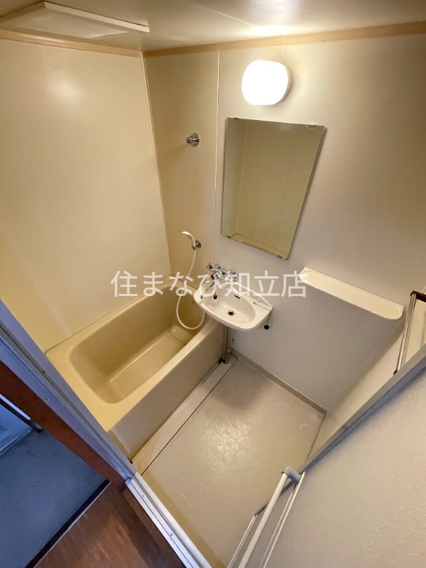 バス・シャワールーム　同型別部屋写真