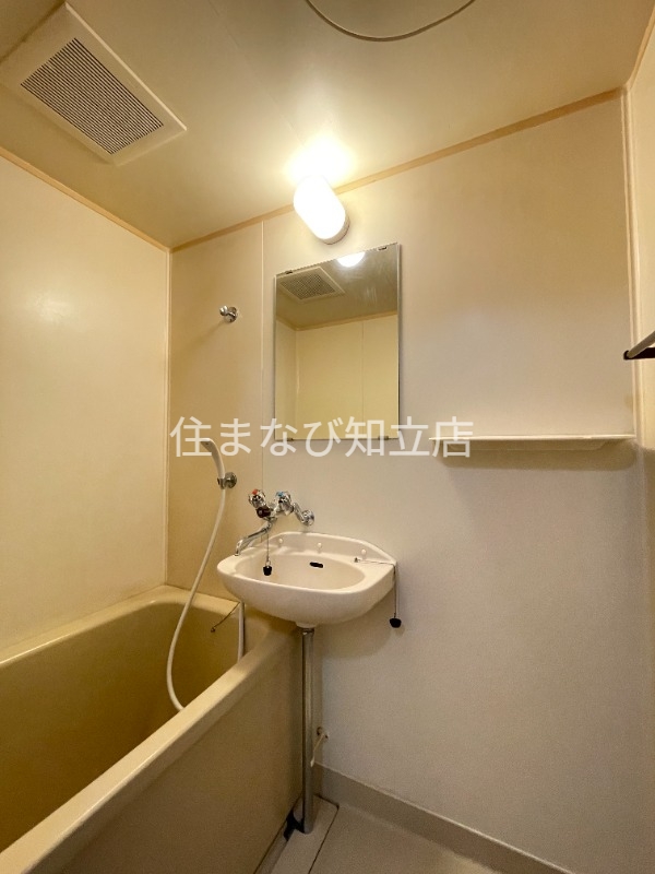 洗面設備　同型別部屋写真