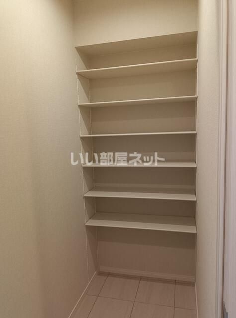 収納