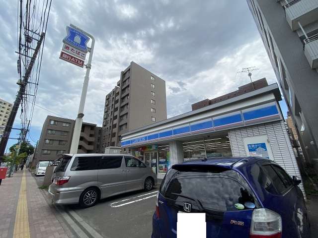 コンビニ　ローソン（コンビニ）まで202m