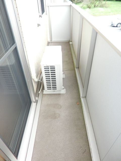 バルコニー　洗濯物も良く乾きそうですね