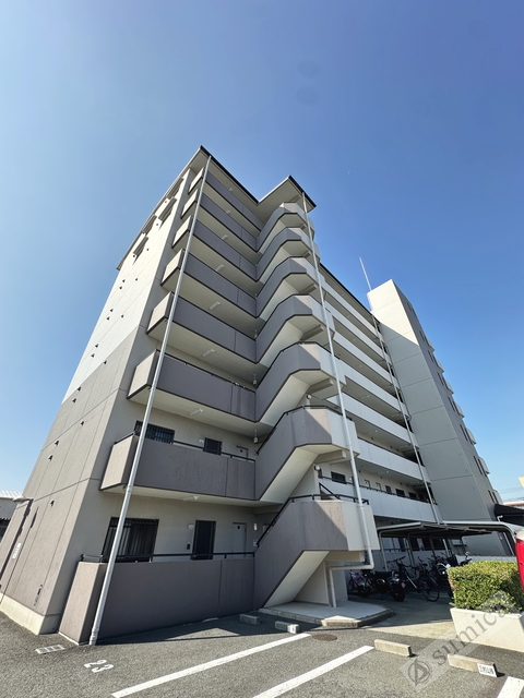 建物外観　鉄筋コンクリート造・ガッチリとした建物です♪
