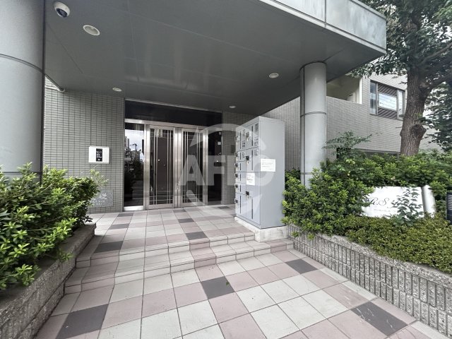 エントランス　アールエスフラッツ　エントランス