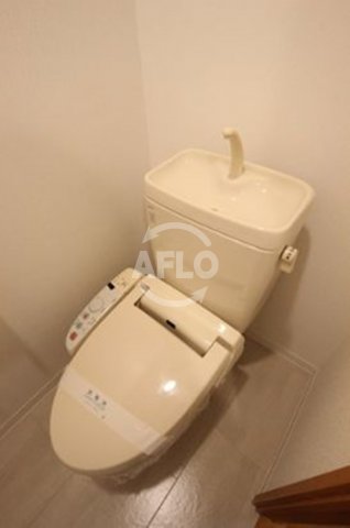 トイレ　インベスト本町WEST　温水洗浄便座