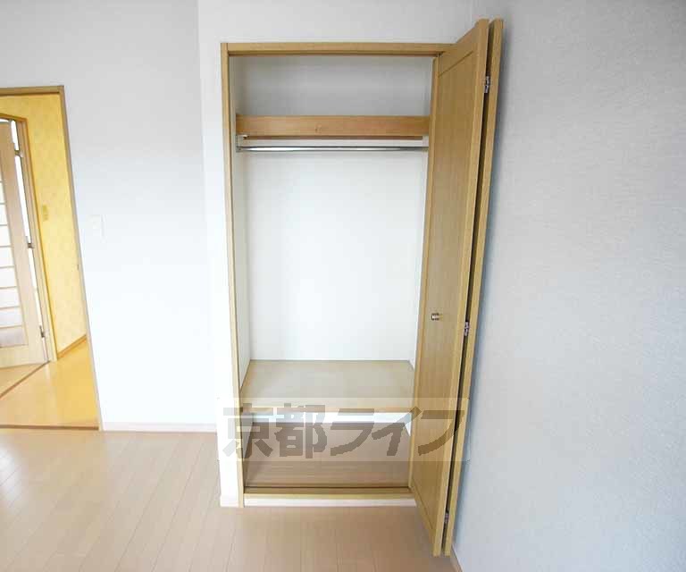 収納　クローゼットも各部屋に
