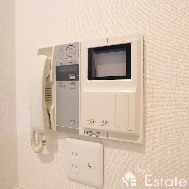 セキュリティ　モニター付きインターホン