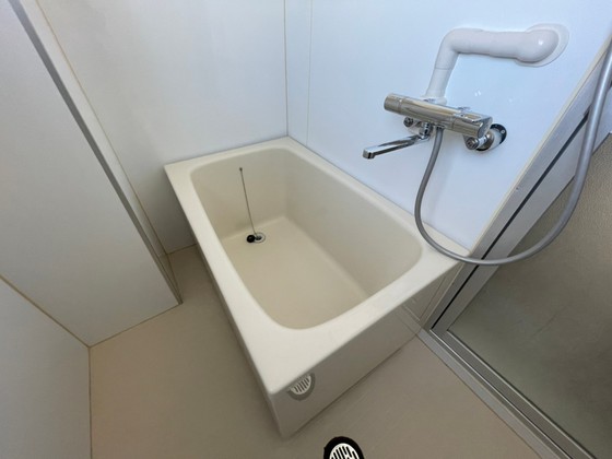 バス・シャワールーム　※他の部屋の写真です