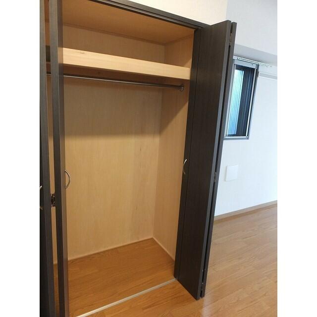 収納　クローゼット?