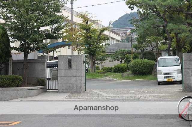 中学校　翠町中学校（中学校）まで564m