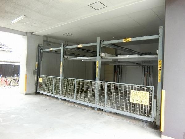 駐車場　敷地内駐車場！