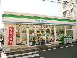 コンビニ　ファミリーマート 学芸大学駅西店（コンビニ）まで355m