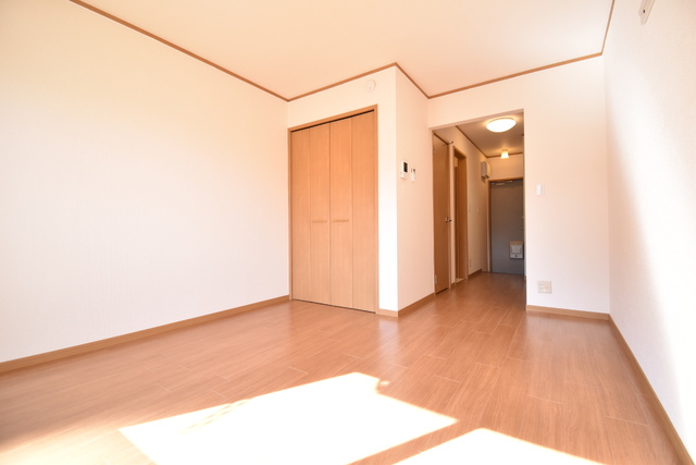 居室・リビング　★【洋室７帖】シンプルでレイアウトしやすいお部屋★