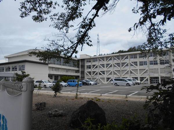 中学校　緑ヶ丘中学校（中学校）まで100m