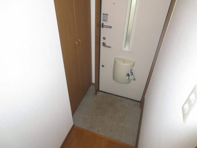 玄関　別号室の参考写真です。
