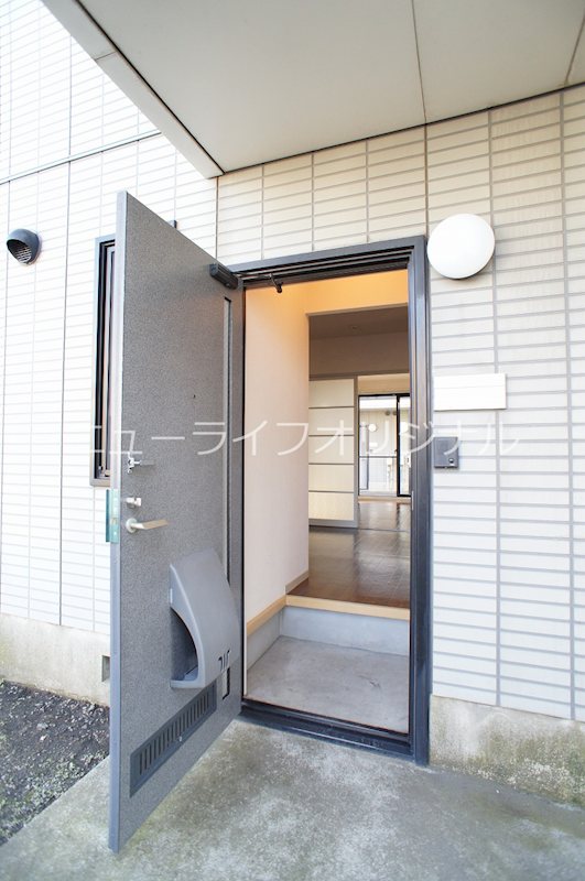 玄関　シューズＢＯＸ付きで玄関を綺麗に使えます。