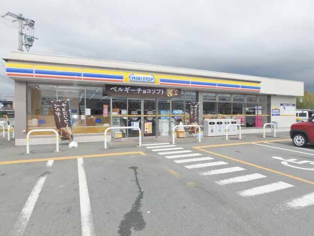 コンビニ　ミニストップ明和金剛坂店（コンビニ）まで839m